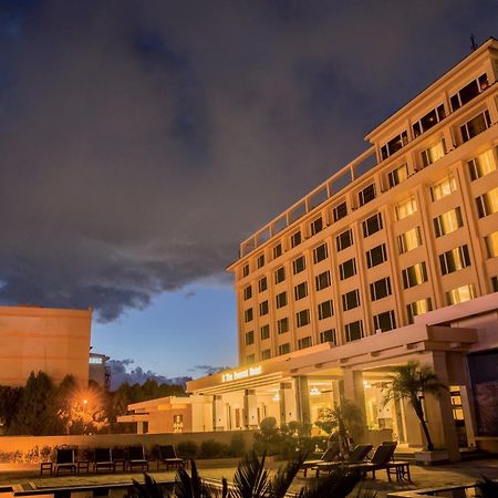 The Everest Hotel Kathmandu Exterior photo